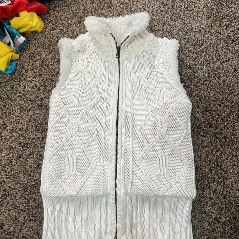 Wet Seal RARE Cream Knit Vest with Zipper